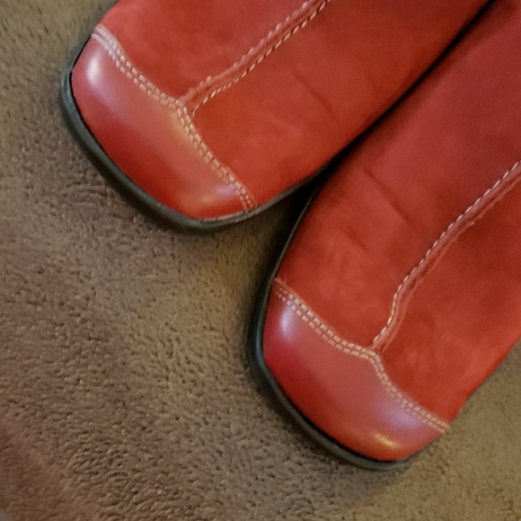 Red shoes - Picture 3 of 4